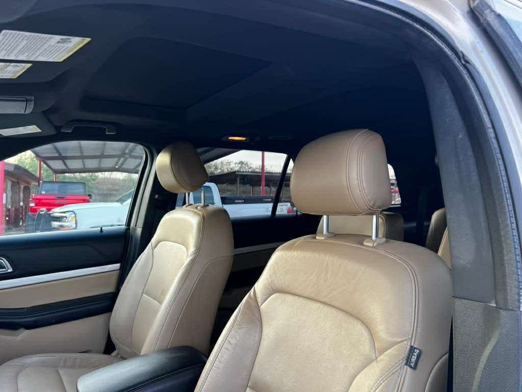 2017 Ford Explorer Image 7