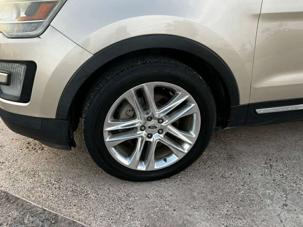 2017 Ford Explorer Image 10