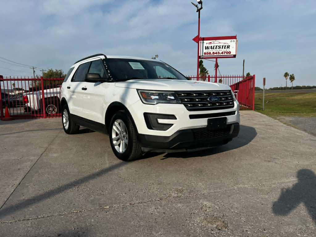 2017 Ford Explorer Image 2