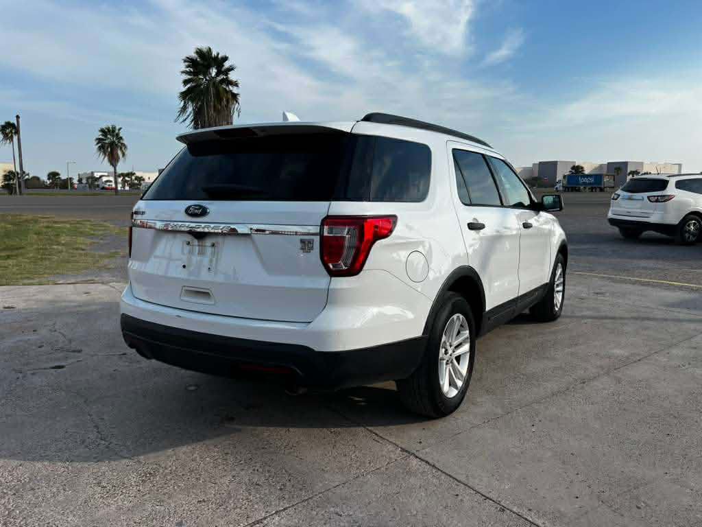 2017 Ford Explorer Image 5
