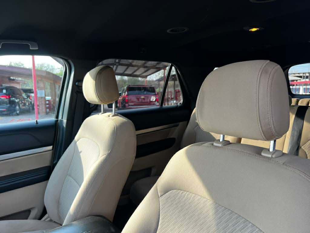 2017 Ford Explorer Image 7