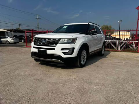 2017 Ford Explorer Image 3