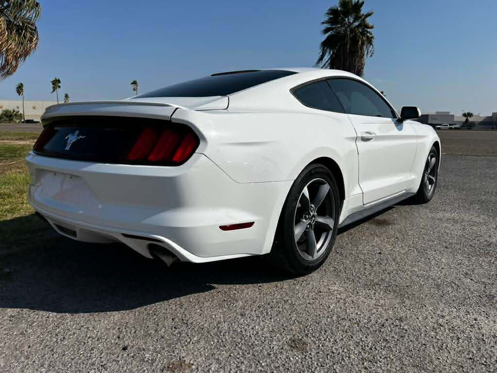 2015 Ford Mustang Image 4
