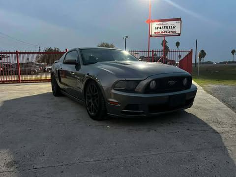 2014 Ford Mustang Image 2