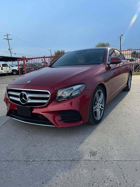 2017 Mercedes-Benz E-Class Image 3