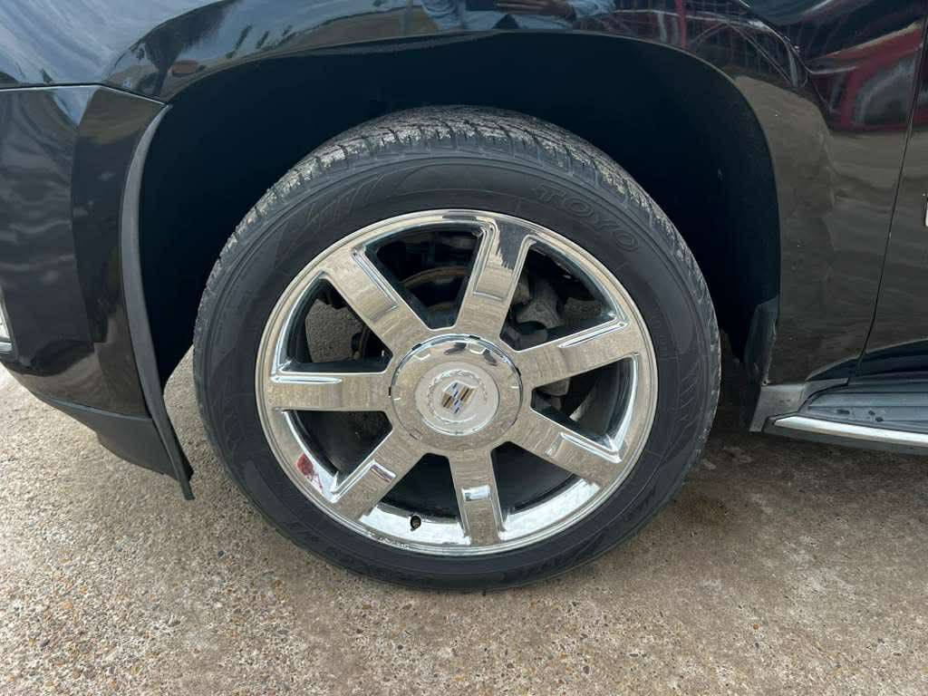 2016 Cadillac Escalade Image 11