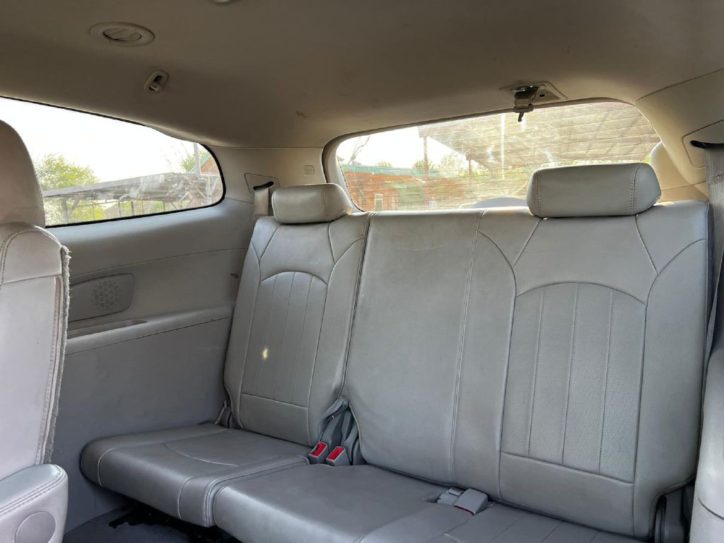 2014 Buick Enclave Image 9