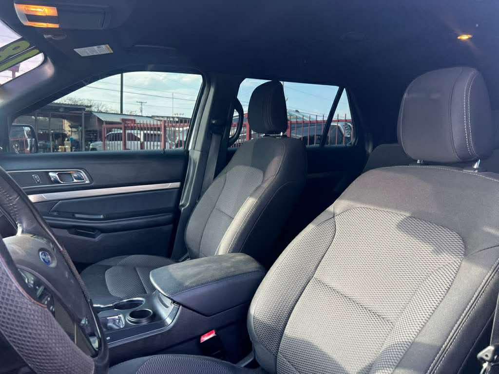 2018 Ford Explorer Image 7