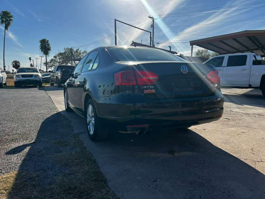 2011 Volkswagen Jetta Image 5