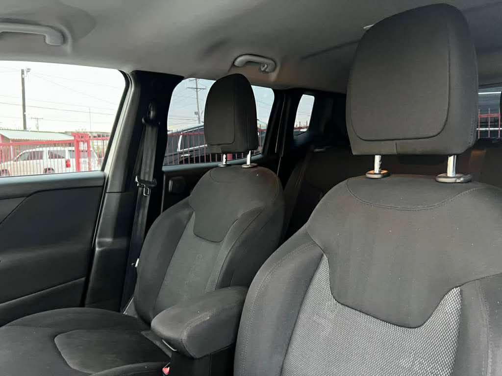 2015 Jeep Renegade Image 7