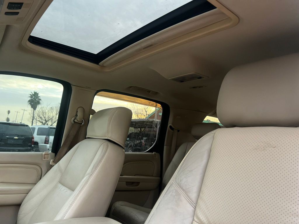 2007 Cadillac Escalade Image 6