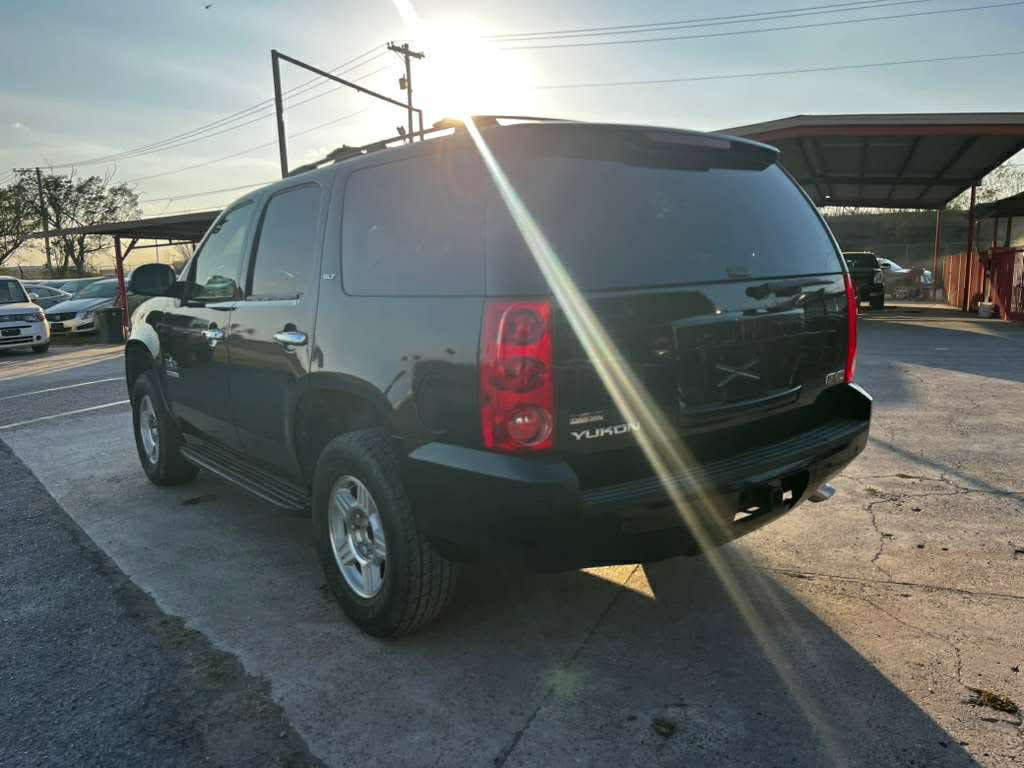 2010 GMC Yukon Image 4