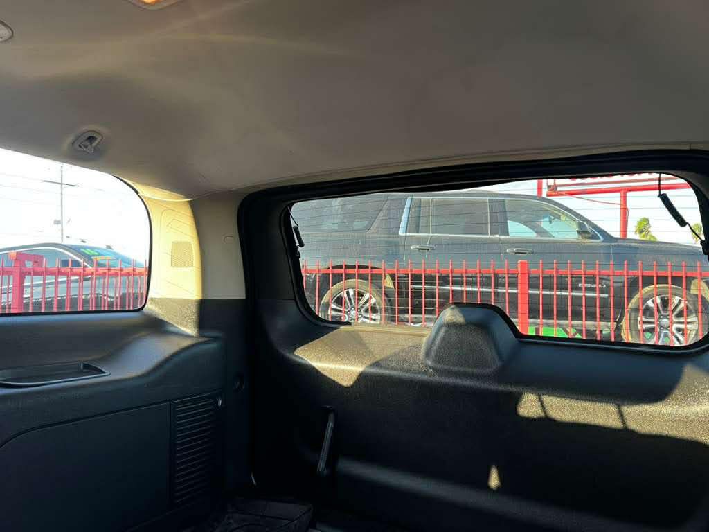 2010 GMC Yukon Image 9