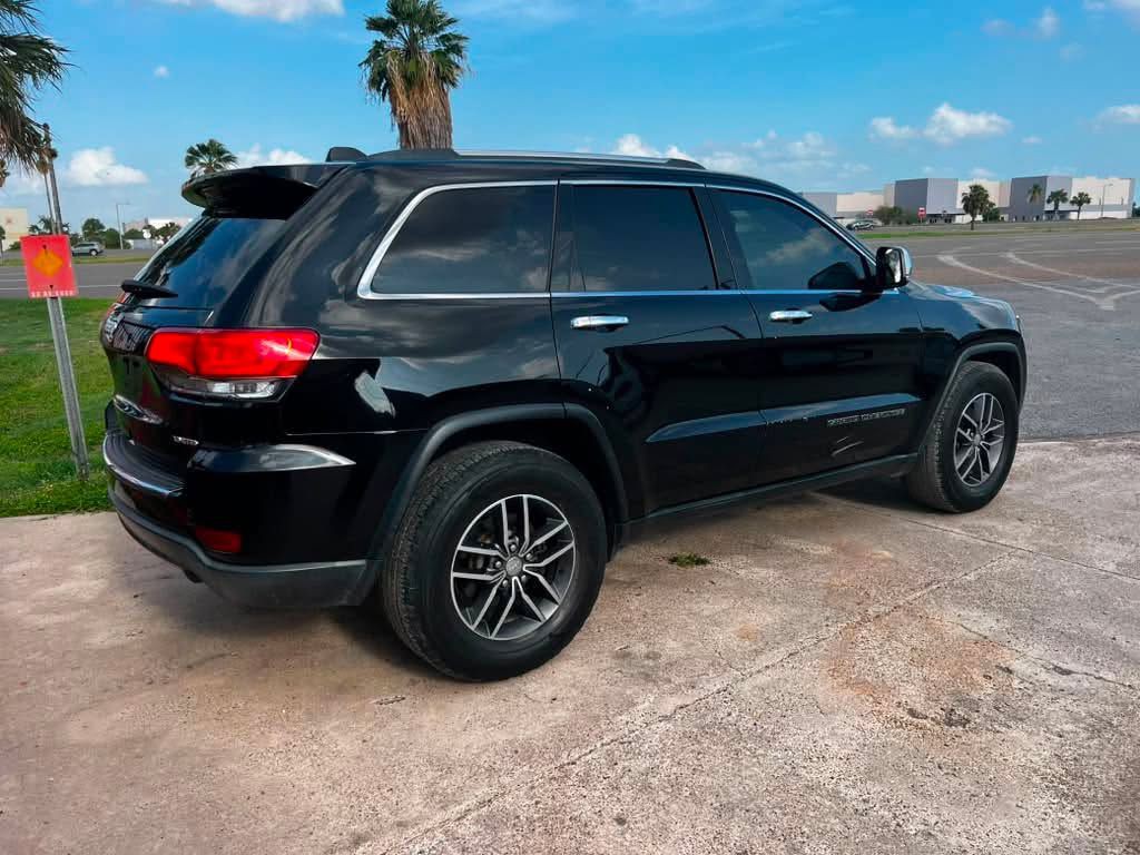 2017 Jeep Grand Cherokee Image 4
