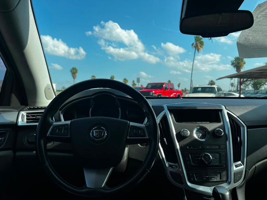 2011 Cadillac SRX Image 6