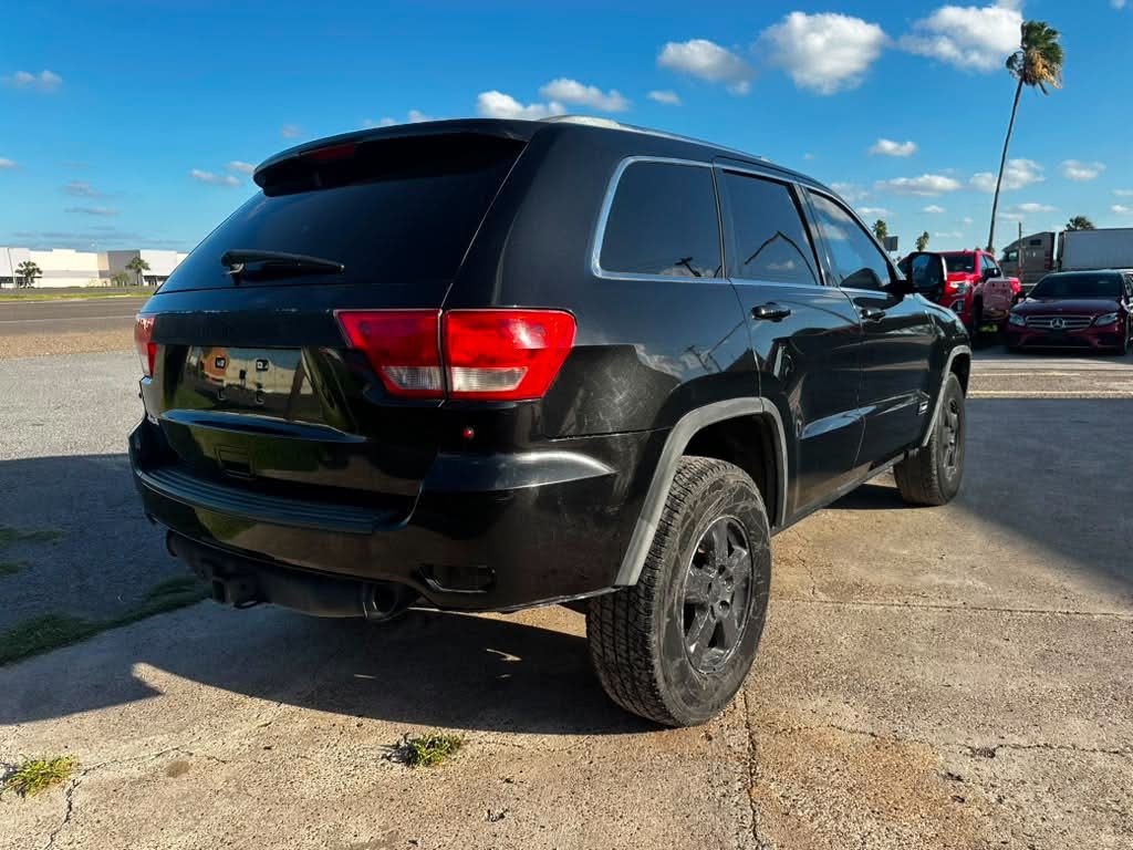 2011 Jeep Grand Cherokee Image 4