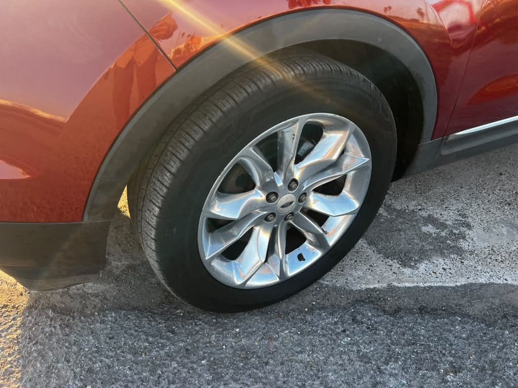 2014 Ford Explorer Image 10