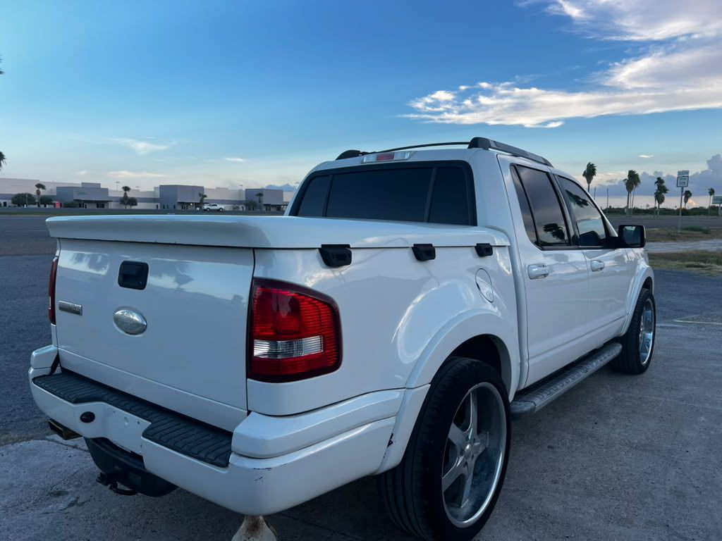 2008 Ford Explorer Image 4