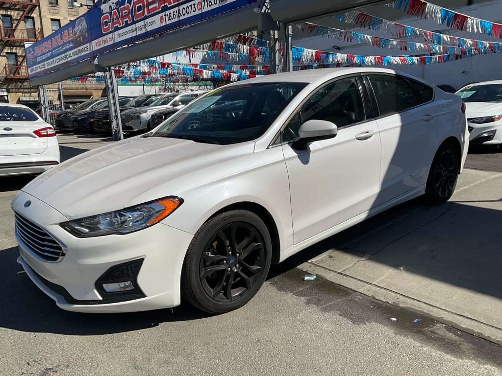 2020 Ford Fusion Image 3