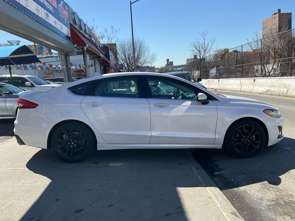 2020 Ford Fusion Image 8