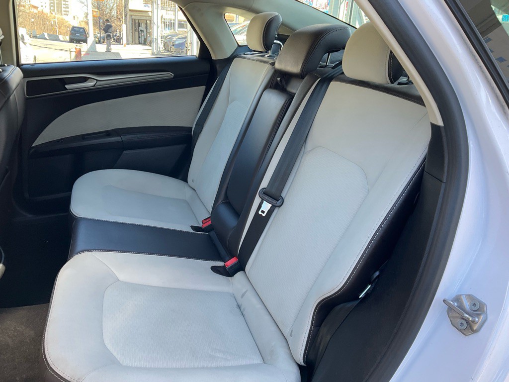 2020 Ford Fusion Image 12