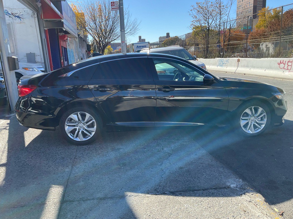 2020 Honda Accord Image 8