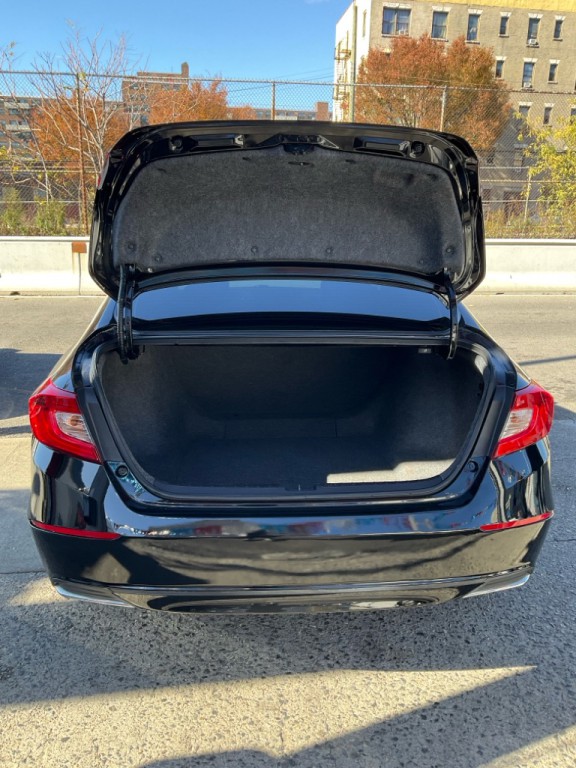 2020 Honda Accord Image 9