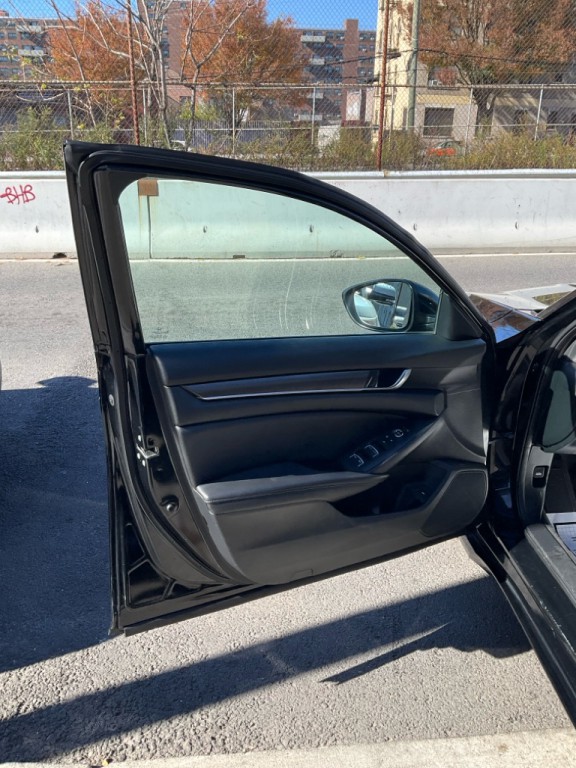 2020 Honda Accord Image 13