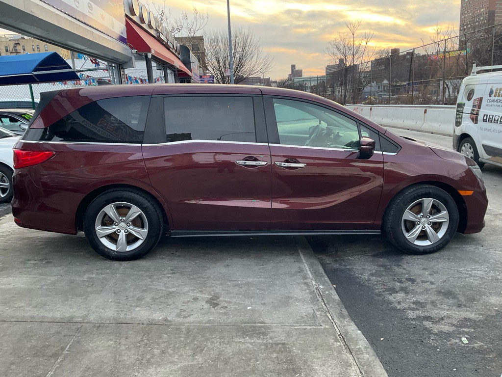 2018 Honda Odyssey Image 8