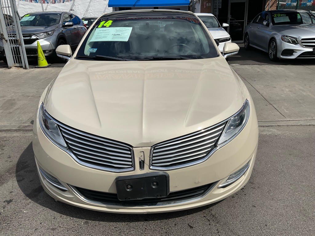 2014 Lincoln MKZ Image 2