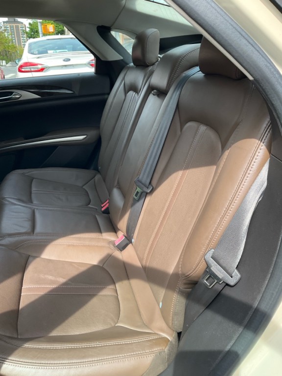 2014 Lincoln MKZ Image 12