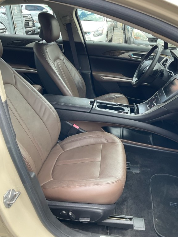 2014 Lincoln MKZ Image 19