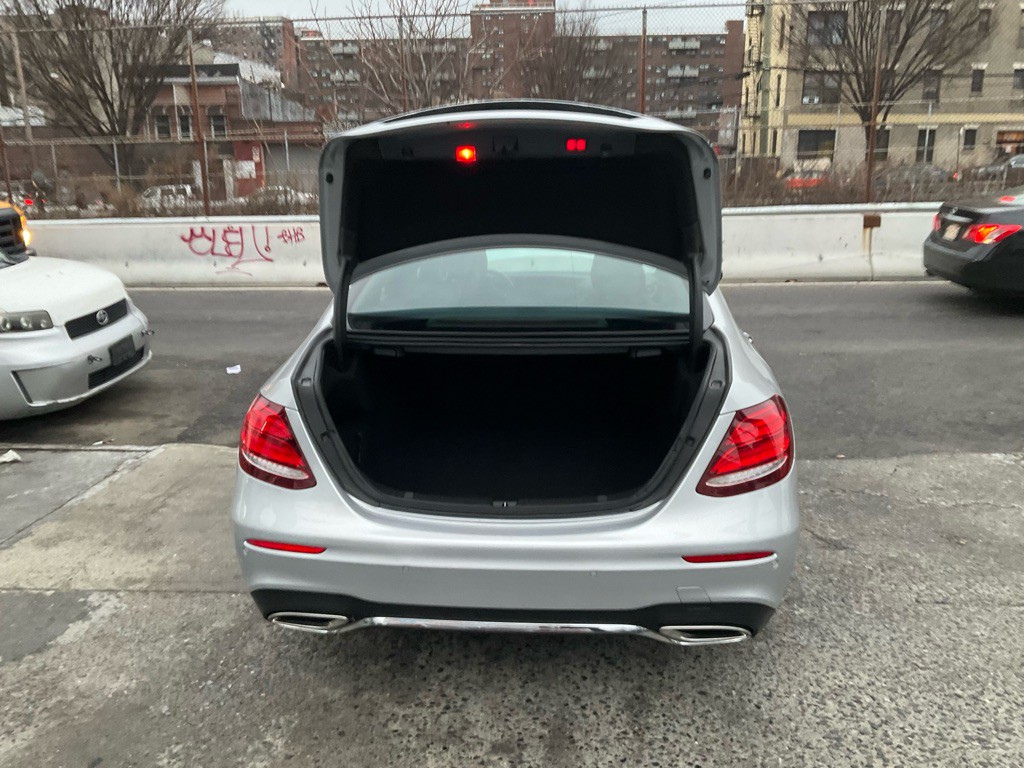 2020 Mercedes-Benz E-Class Image 11