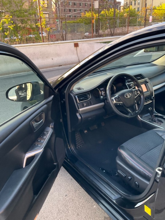2015 Toyota Camry Image 8