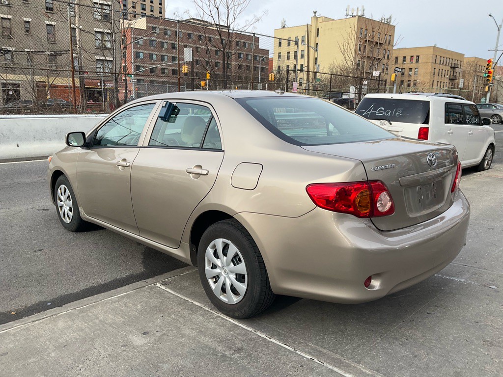 2010 Toyota Corolla Image 5