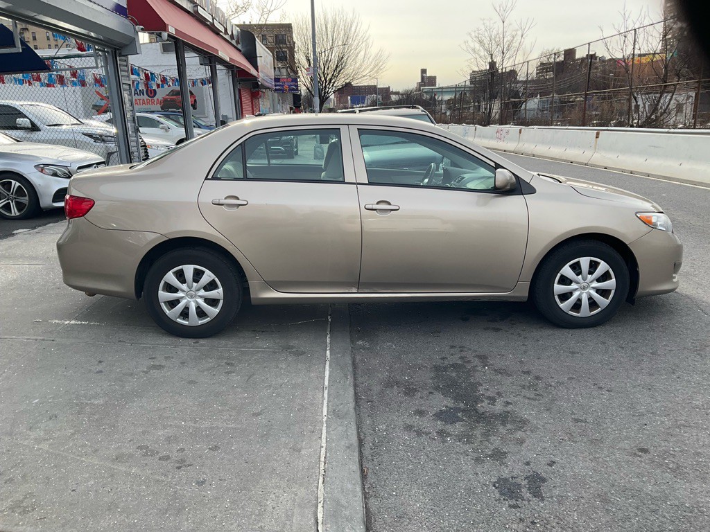 2010 Toyota Corolla Image 9