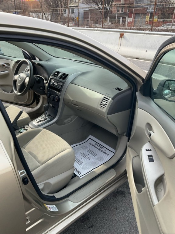 2010 Toyota Corolla Image 15