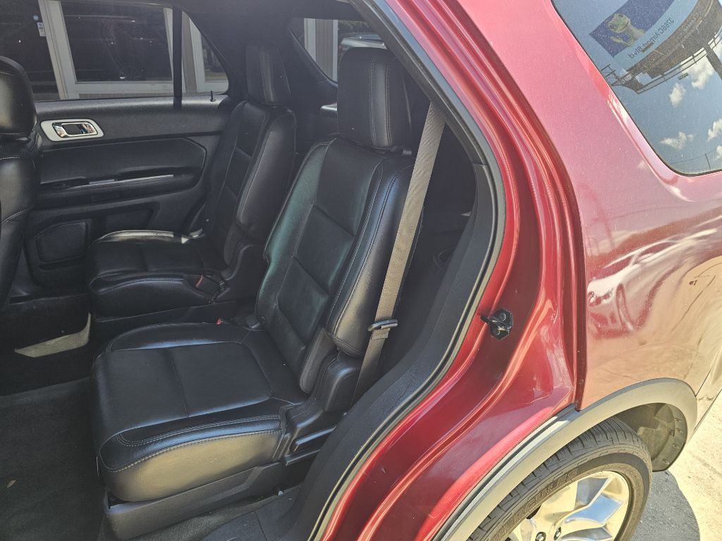 2015 Ford Explorer Image 9