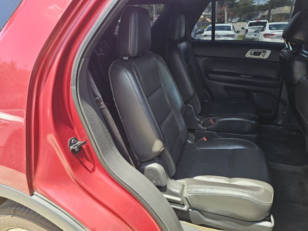 2015 Ford Explorer Image 12