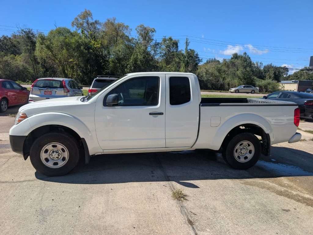 2018 Nissan Frontier Image 2