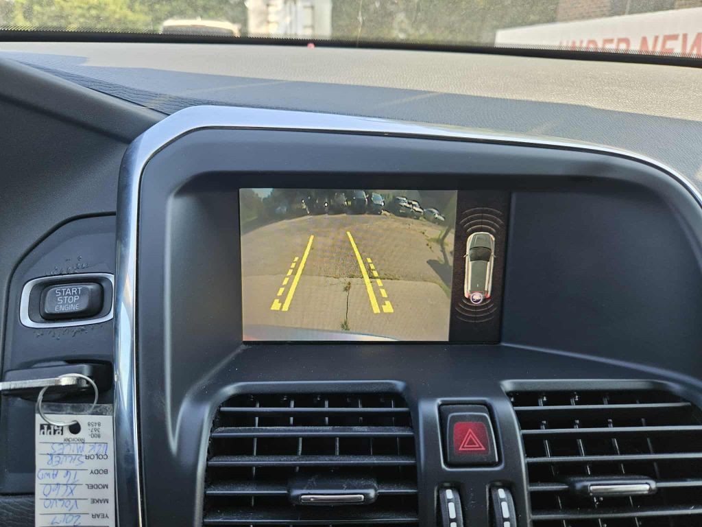 2017 Volvo XC60 Image 10