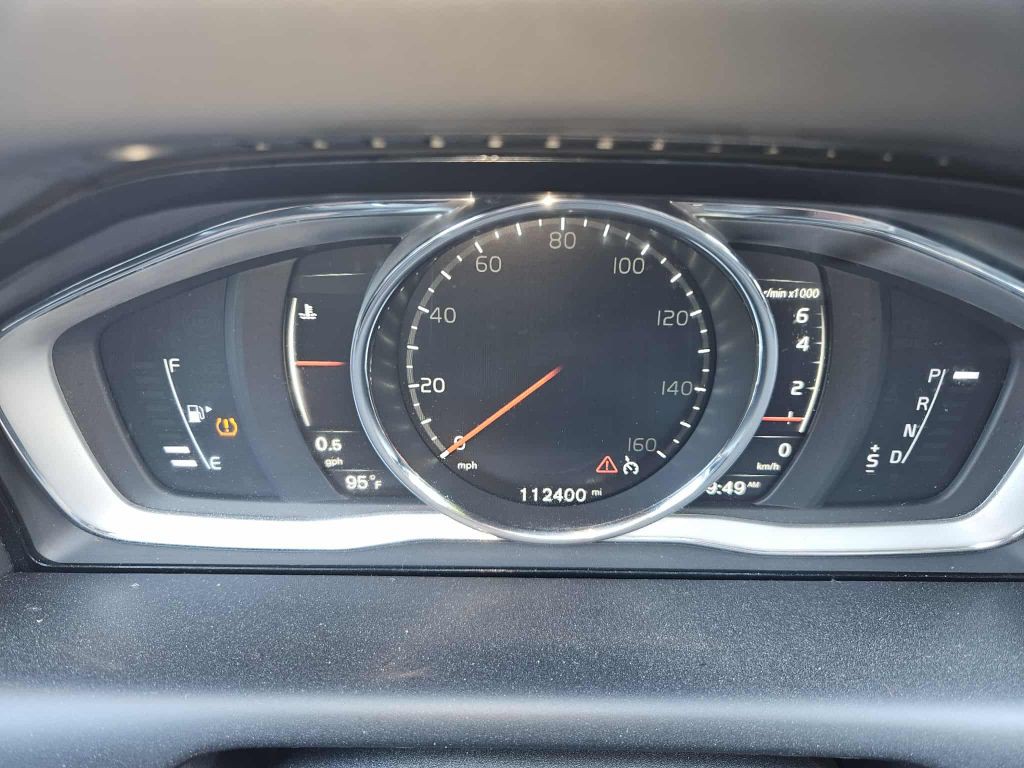 2017 Volvo XC60 Image 11