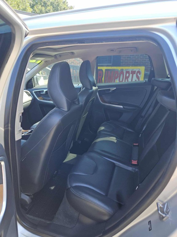 2017 Volvo XC60 Image 13