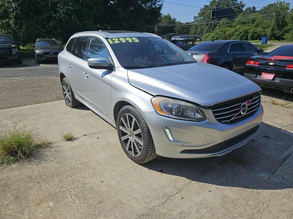 2017 Volvo XC60 Image 2