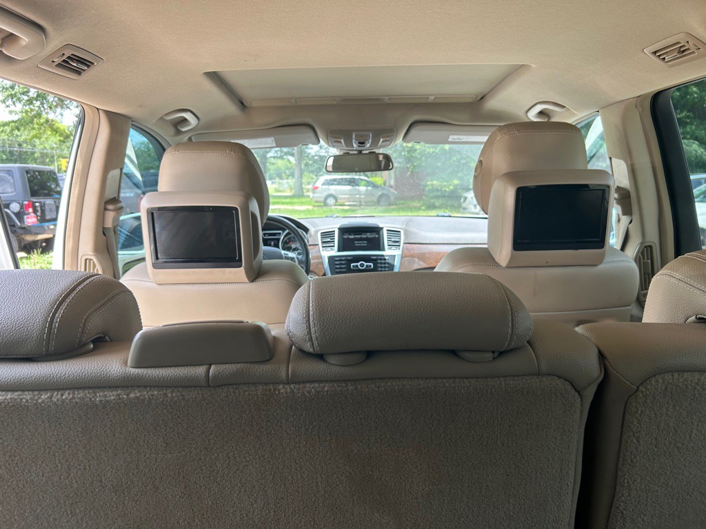 2016 Mercedes-Benz GL-Class Image 11