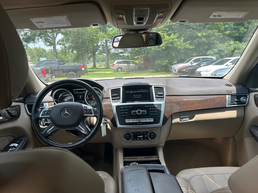 2016 Mercedes-Benz GL-Class Image 12