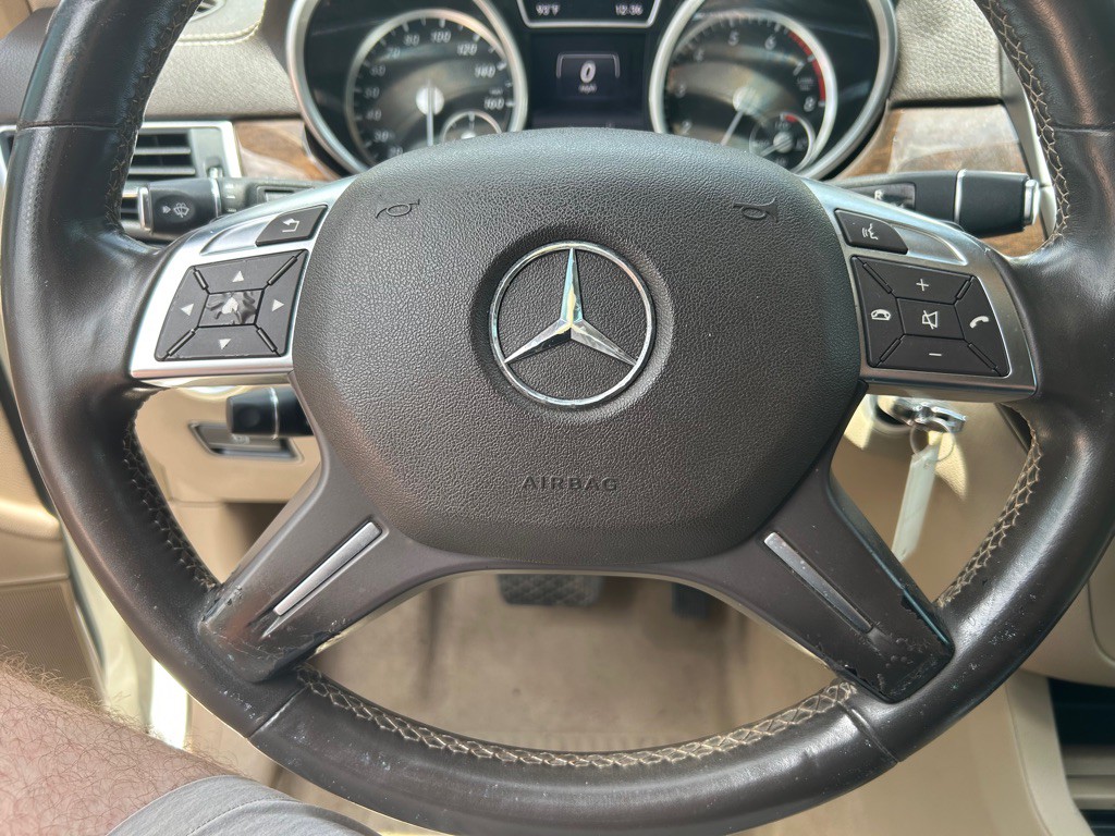 2016 Mercedes-Benz GL-Class Image 16