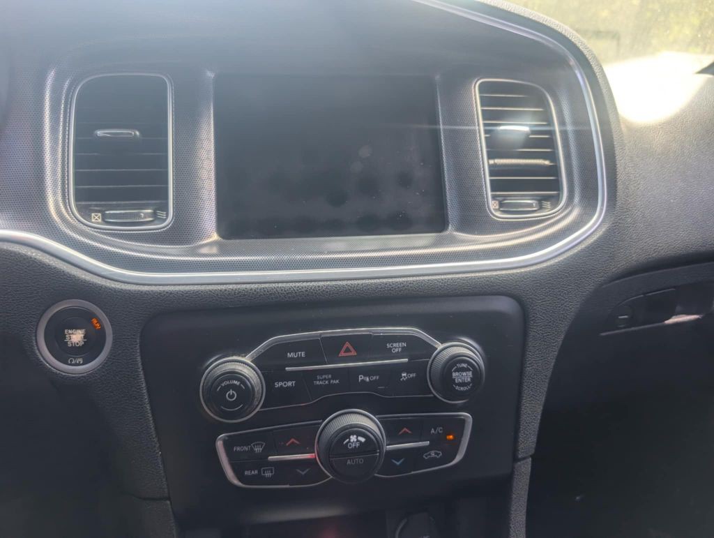 2018 Dodge Charger Image 10