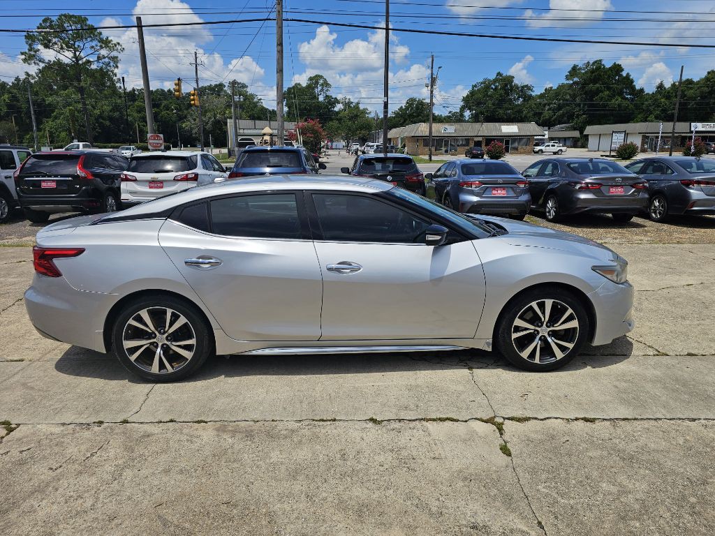 2017 Nissan Maxima Image 4