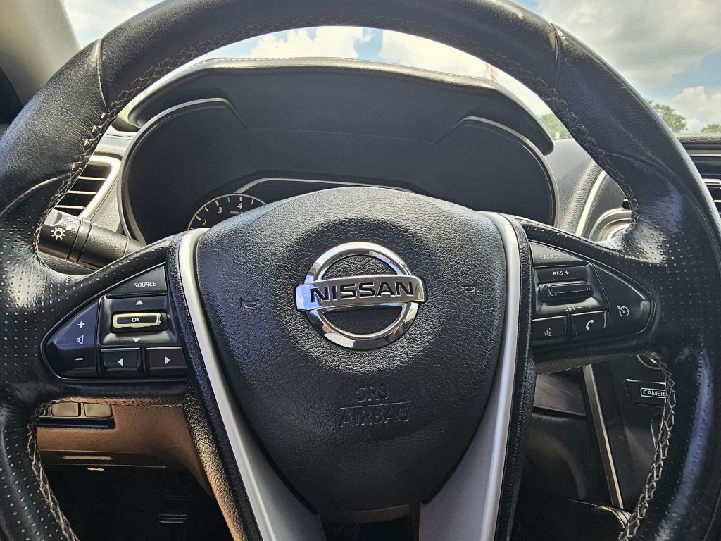 2017 Nissan Maxima Image 14